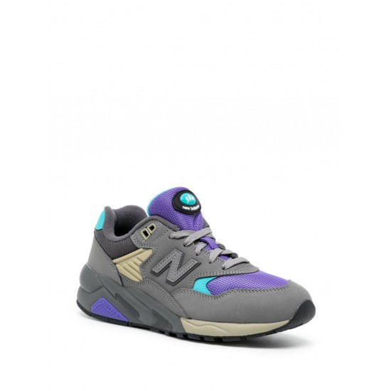 New Balance 580 low-top sneakers with logo