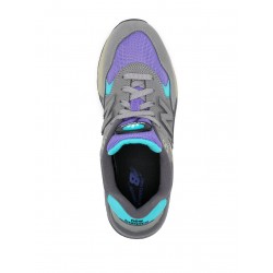 New Balance 580 low-top sneakers with logo