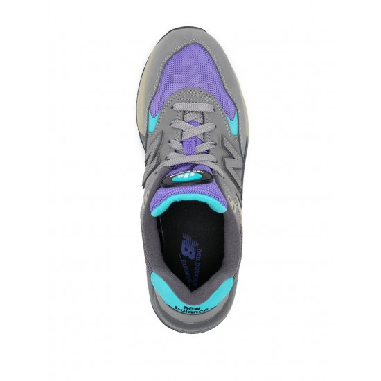 New Balance 580 low-top sneakers with logo