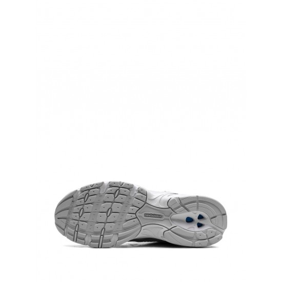 New Balance 530 Moonbeam/Silver Metallic sneakers