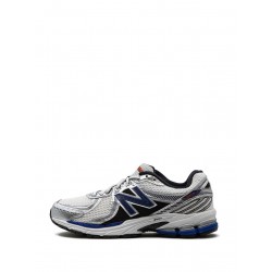 New Balance 860 V2 sneakers