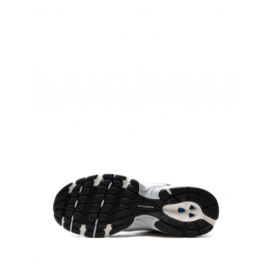 New Balance 530 White/Black sneakers