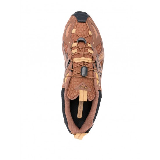 New Balance logo patch leather sneakers