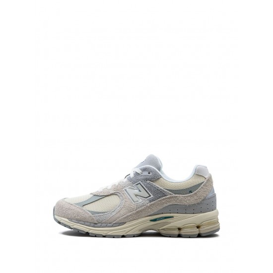 New Balance 2002R Linen sneakers