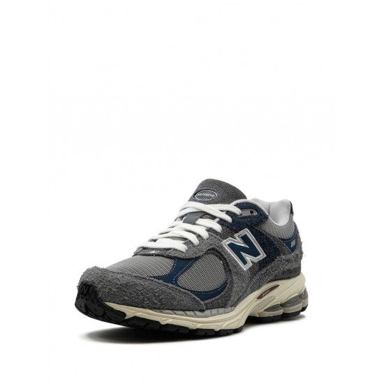 New Balance 2002R Navy sneakers
