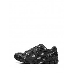 New Balance 1906R Polka Dot Sneakers