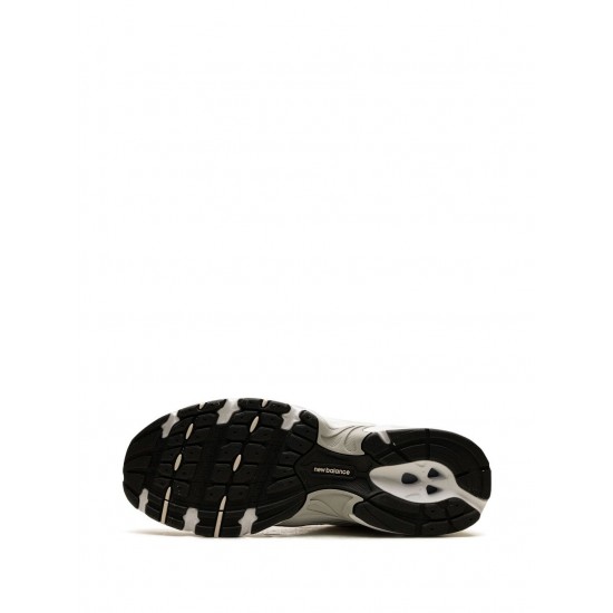 New Balance 530 panelled mesh sneakers