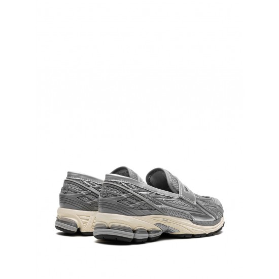 New Balance 1906L Silver Sneakers