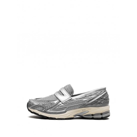 New Balance 1906L Silver Sneakers