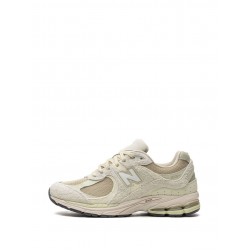 New Balance 2002R Green sneakers