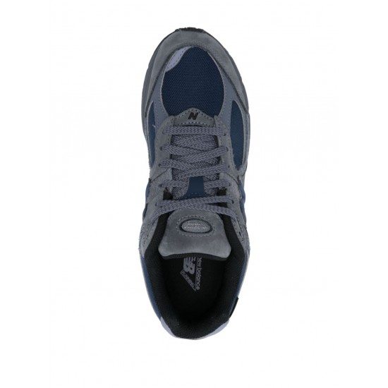 New Balance 2002R sneakers