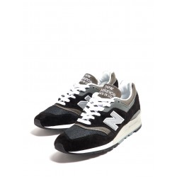 New Balance 991v2 sneakers
