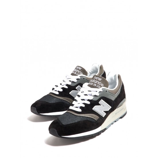 New Balance 991v2 sneakers