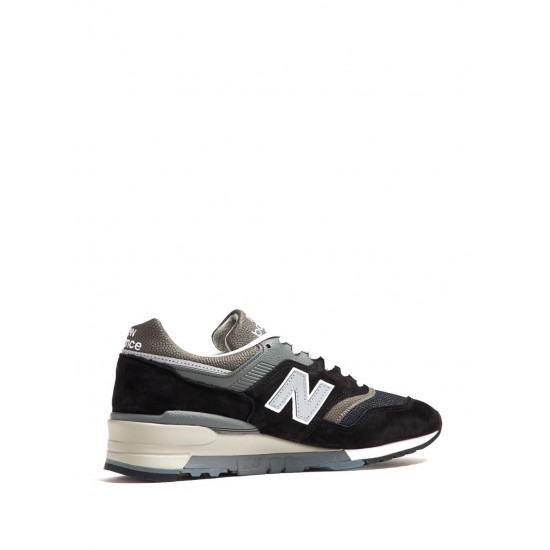 New Balance 991v2 sneakers