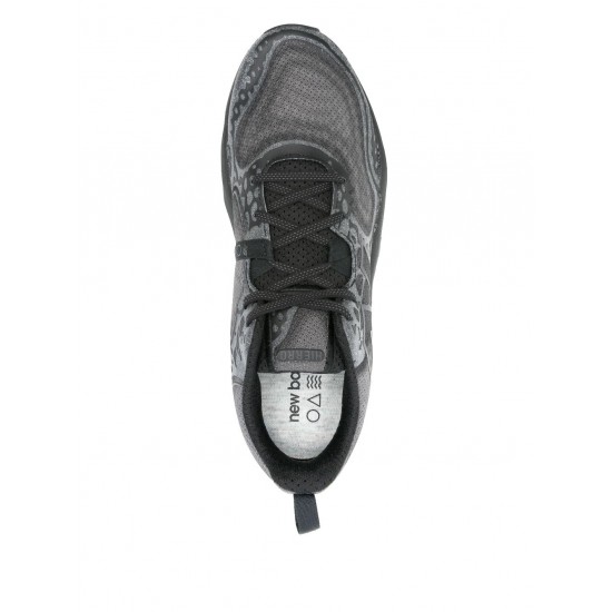New Balance Heirro sneakers