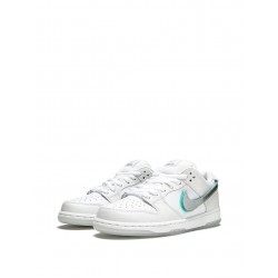 x Diamond Supply Co. SB Dunk Low Pro OG QS "White" sneakers