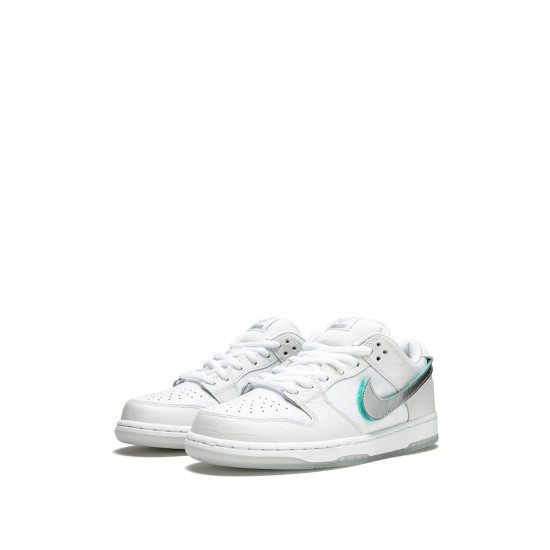 x Diamond Supply Co. SB Dunk Low Pro OG QS "White" sneakers