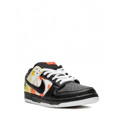SB Dunk Low "Tie-Dye Rayguns 2019 - Black" sneakers