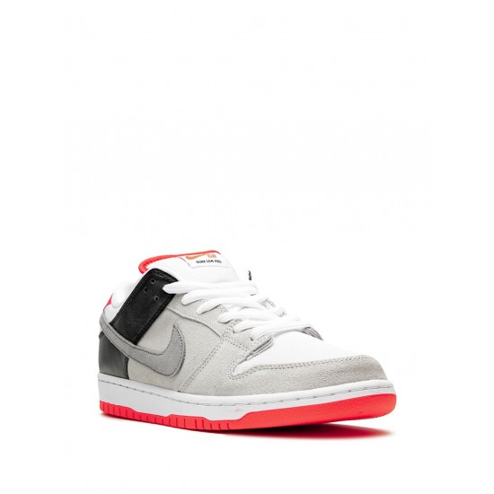 SB Dunk Low "Infrared" sneakers