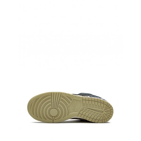 x Travis Scott SB Dunk Low QS Special Box sneakers