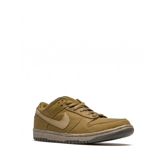 Dunk Low Pro SB sneakers