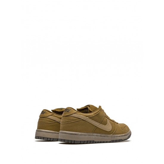 Dunk Low Pro SB sneakers
