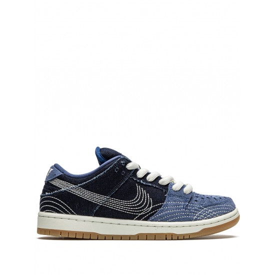 SB Dunk Low sneakers