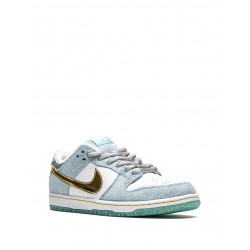 x Sean Cliver SB Dunk Low "Holiday Special" sneakers