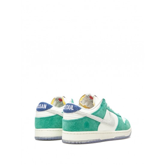 x Kasina Dunk Low "Road Sign" sneakers