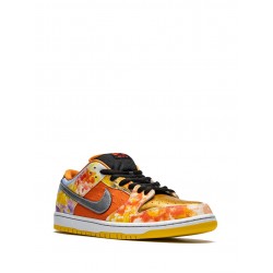 SB Dunk Low "Street Hawker" sneakers