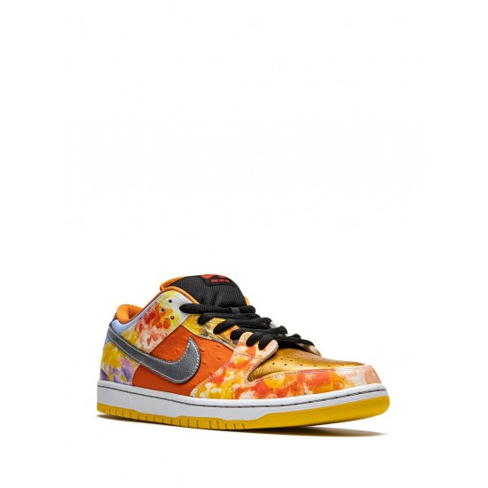 SB Dunk Low "Street Hawker" sneakers