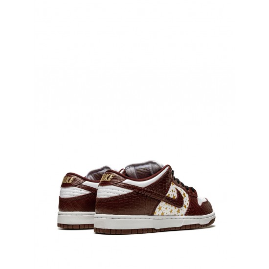 x Supreme SB Dunk Low "Stars - Barkroot Brown" sneakers