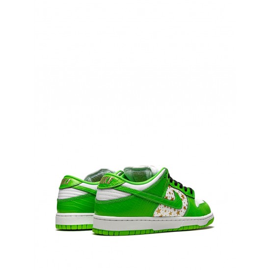 x Supreme SB Dunk Low "Stars - Mean Green" sneakers