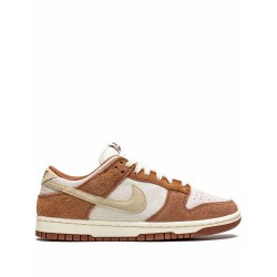 Dunk Low PRM "Medium Curry" sneakers