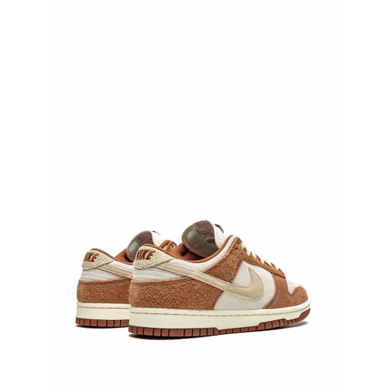 Dunk Low PRM "Medium Curry" sneakers