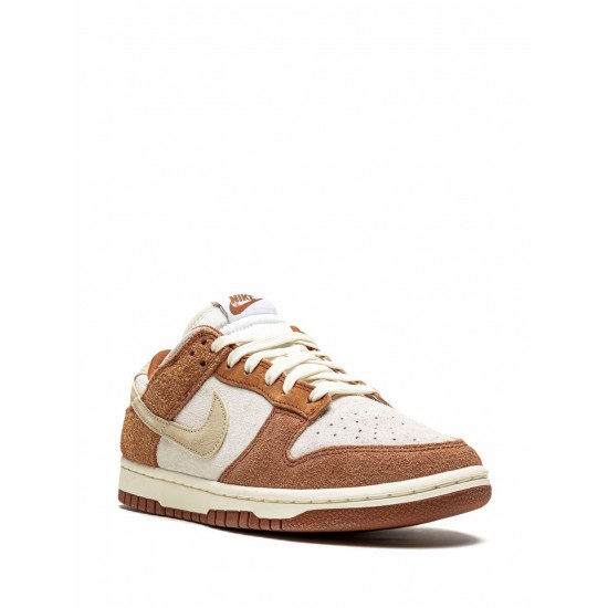 Dunk Low PRM "Medium Curry" sneakers