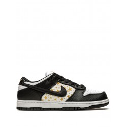 x Supreme SB Dunk Low "Stars/Black" sneakers