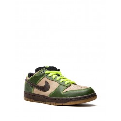Dunk Low Pro SB "Jedi" sneakers