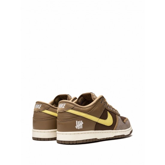 x Undefeated Dunk Low SP "Canteen" sneakers