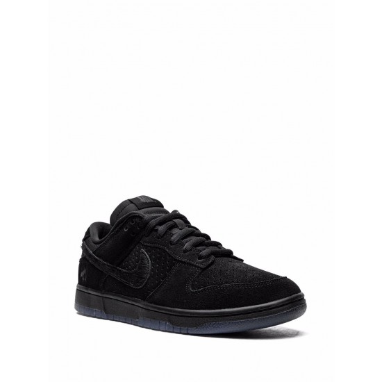 x Undefeated Dunk Low SP "Black" sneakers