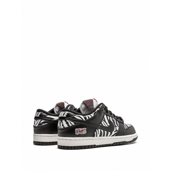 SB Dunk Low OG QS "Quarter Snacks" sneakers