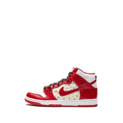 x Supreme SB Dunk High Pro "Red Stars" sneakers