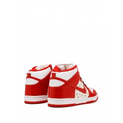 x Supreme SB Dunk High Pro "Red Stars" sneakers
