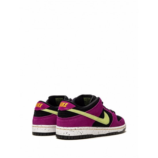 SB Dunk Low "ACG Terra- Red Plum" sneakers