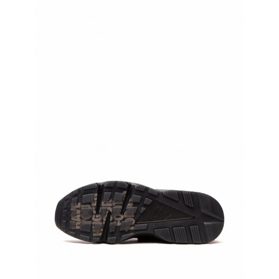 Huarache OG "Hyperlocal London" sneakers