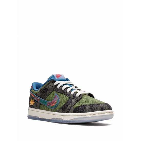 Dunk Low "Siempre Familia" sneakers