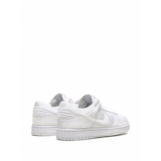 x Dover Street Market  Dunk Low "Triple White Velvet" sneakers