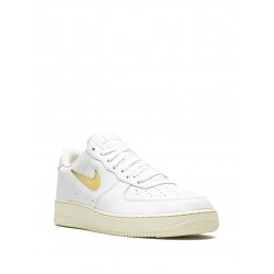 Air Force 1 Low Jewel "White/Pale Vanilla" sneakers