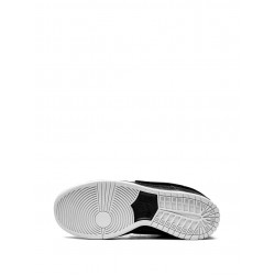 x Gnarhunters SB Dunk Low sneakers