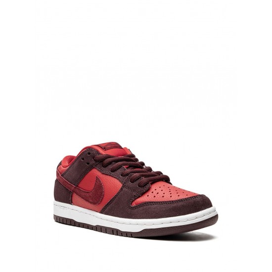 SB Dunk Low "Cherry" sneakers